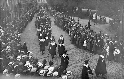 98233 Afbeelding van de historisch-allegorische optocht ter gelegenheid van het 25-jarig regeringsjubileum van H.M. ...